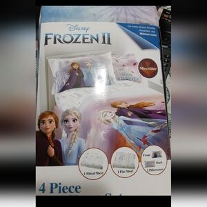 Frozen bed sheets